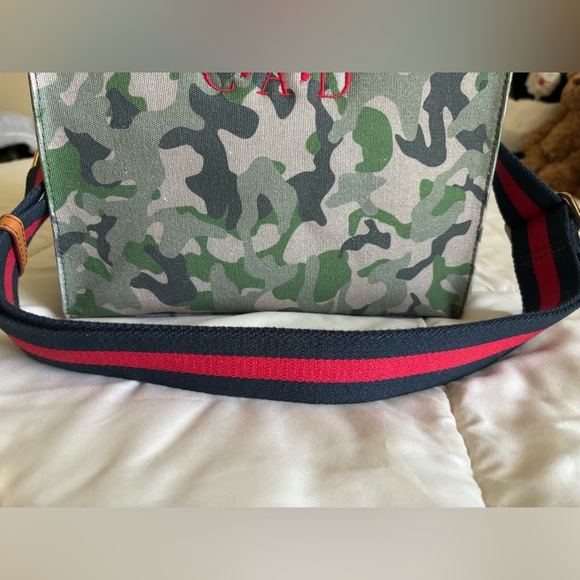 New without tags personalized Mark & Graham camo satchel CAD initials - Picture 4 of 7